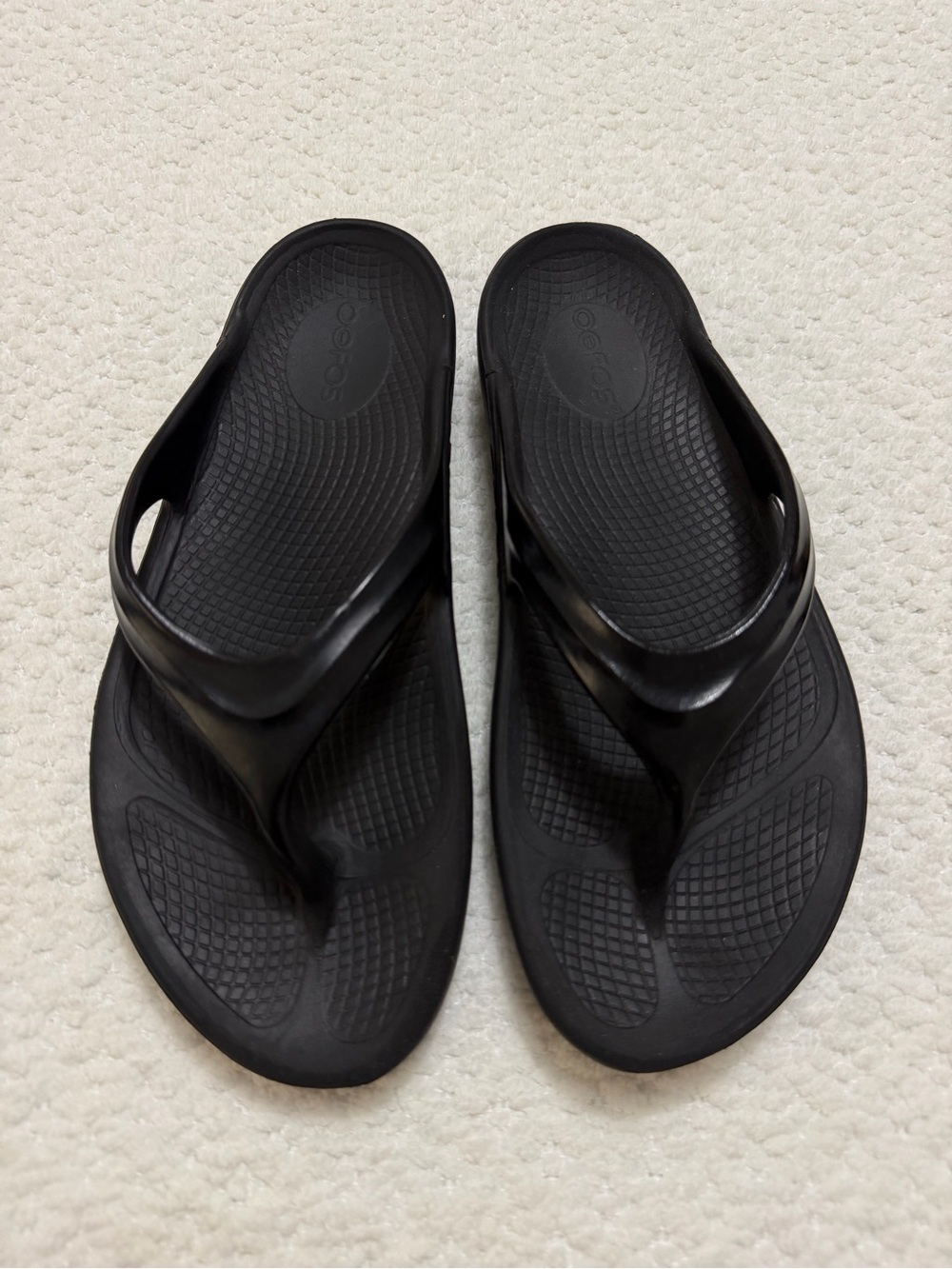 OOFOS Oolala Flip Flop Thong Recovery Sandal Black Comfort Women’s Size 9